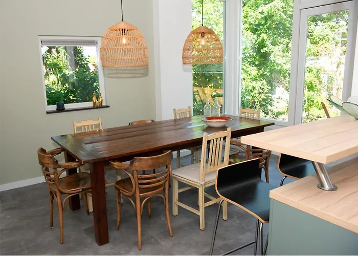 Le Platane - In Natuurgebied Nabij Nijmegen *